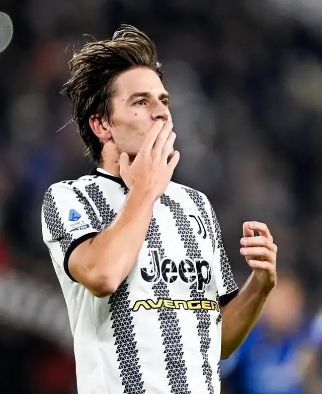 关于“意甲明星连续发光，球队士气爆棚”的信息