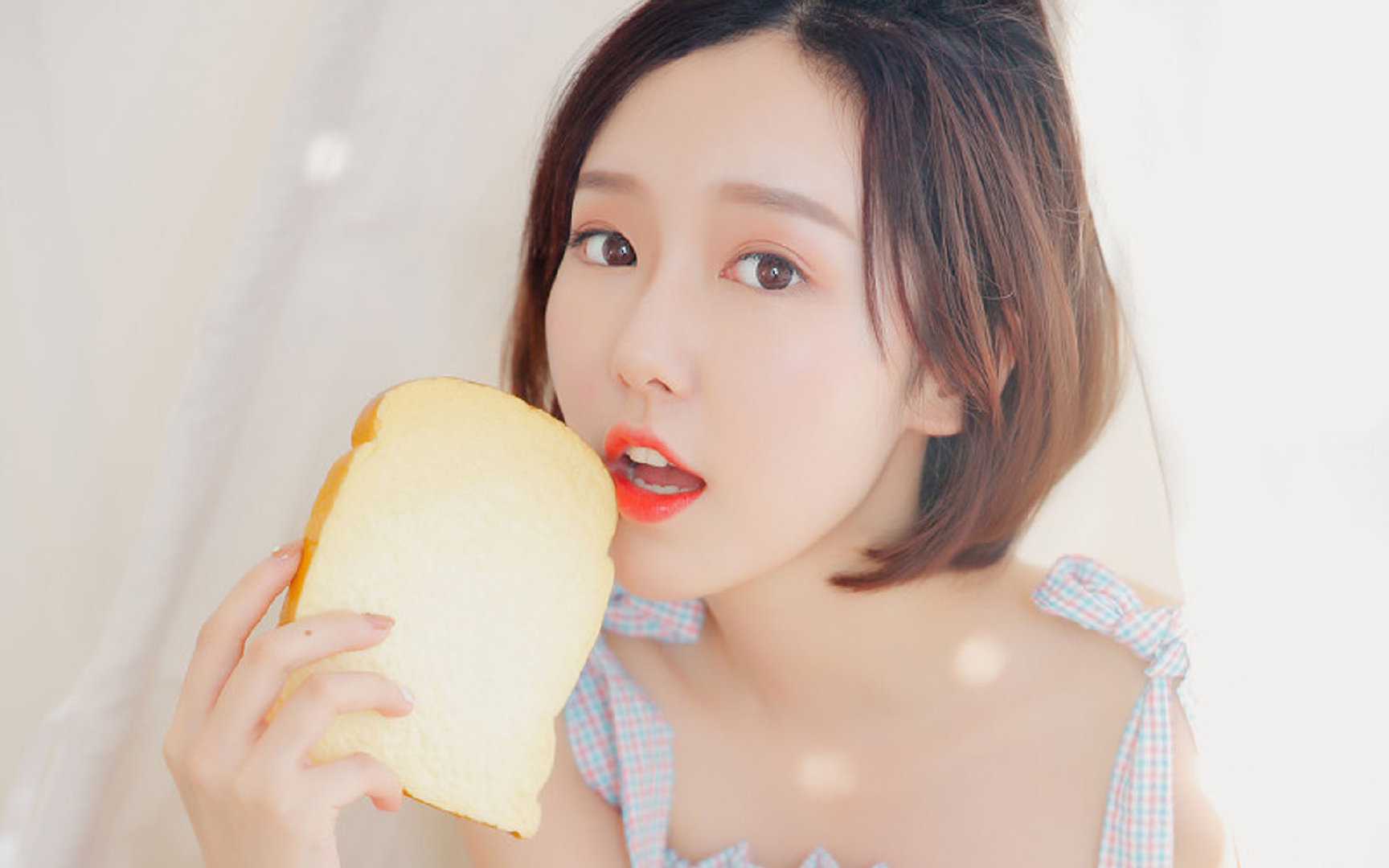 高尔夫球赛决赛日，谁能捧起荣誉奖杯？，高尔夫比赛奖品