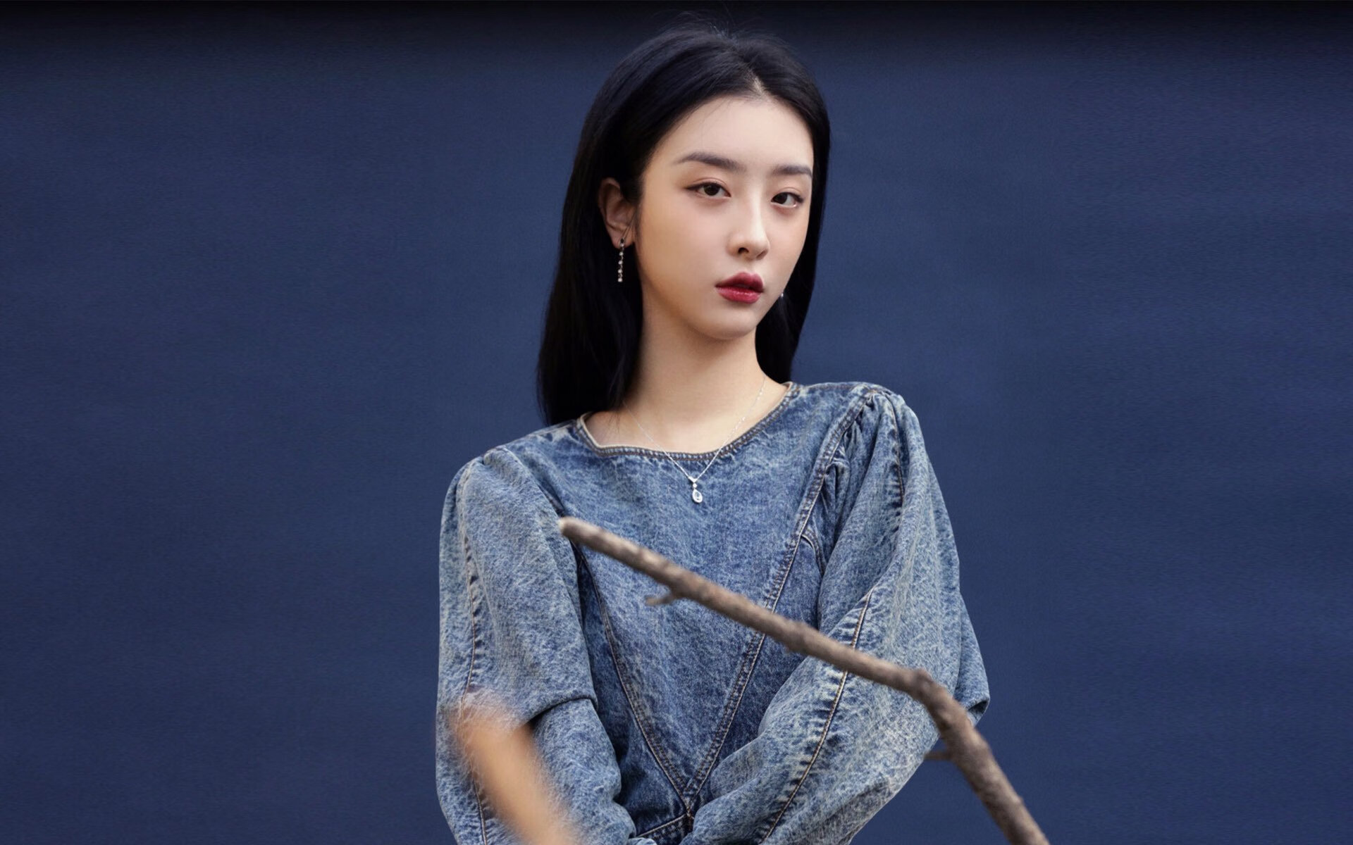 巴黎圣日耳曼中场转会传闻传出,球队或有调整计划,巴黎圣日耳曼中场球员